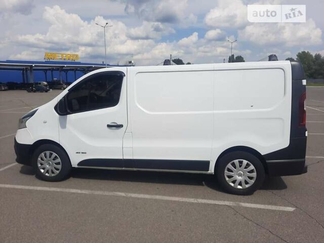 Белый Рено Трафик груз-пасс., объемом двигателя 1.6 л и пробегом 306 тыс. км за 12100 $, фото 4 на Automoto.ua