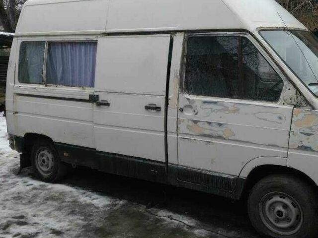 Білий Рено Трафік вант-пас., об'ємом двигуна 0 л та пробігом 1 тис. км за 15000 $, фото 1 на Automoto.ua