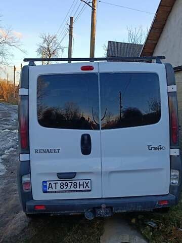 Білий Рено Трафік вант-пас., об'ємом двигуна 1.87 л та пробігом 340 тис. км за 6450 $, фото 3 на Automoto.ua