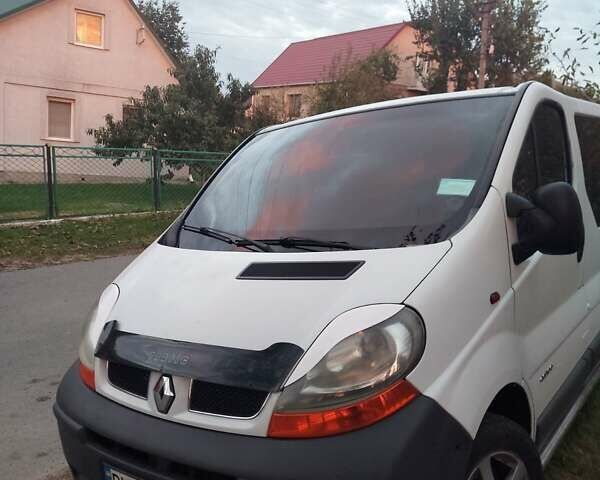 Білий Рено Трафік вант-пас., об'ємом двигуна 1.87 л та пробігом 362 тис. км за 6000 $, фото 1 на Automoto.ua