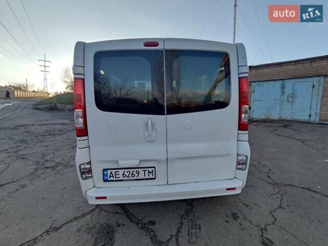 Білий Рено Трафік вант-пас., об'ємом двигуна 1.9 л та пробігом 191 тис. км за 8200 $, фото 9 на Automoto.ua