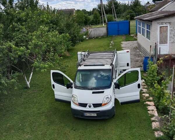 Білий Рено Трафік вант-пас., об'ємом двигуна 2 л та пробігом 180 тис. км за 6400 $, фото 5 на Automoto.ua