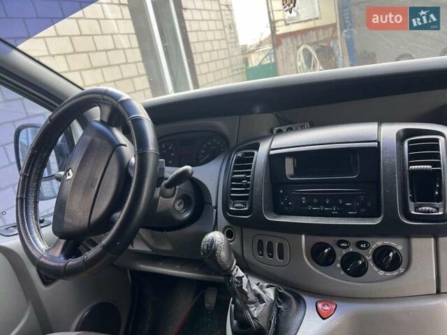Белый Рено Трафик груз-пасс., объемом двигателя 0 л и пробегом 265 тыс. км за 8199 $, фото 11 на Automoto.ua