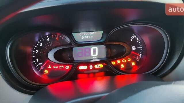 Белый Рено Трафик груз-пасс., объемом двигателя 1.6 л и пробегом 260 тыс. км за 16400 $, фото 7 на Automoto.ua