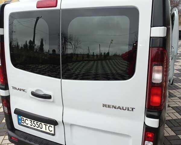 Білий Рено Трафік вант-пас., об'ємом двигуна 1.6 л та пробігом 177 тис. км за 18100 $, фото 10 на Automoto.ua