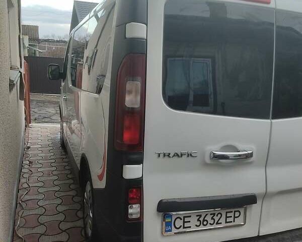 Белый Рено Трафик груз-пасс., объемом двигателя 1.6 л и пробегом 274 тыс. км за 16495 $, фото 5 на Automoto.ua