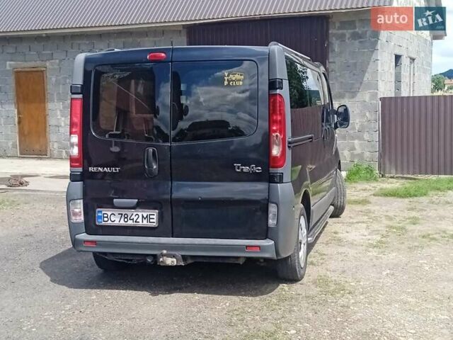 Чорний Рено Трафік вант-пас., об'ємом двигуна 2 л та пробігом 348 тис. км за 8000 $, фото 2 на Automoto.ua