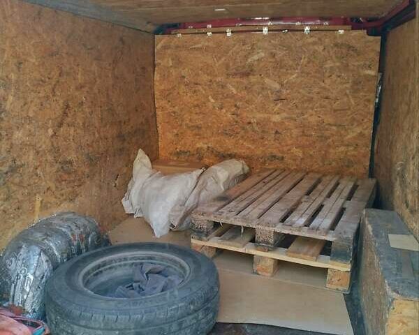 Червоний Рено Трафік вант-пас., об'ємом двигуна 2 л та пробігом 253 тис. км за 7500 $, фото 4 на Automoto.ua