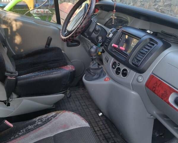 Красный Рено Трафик груз-пасс., объемом двигателя 1.9 л и пробегом 297 тыс. км за 7200 $, фото 20 на Automoto.ua