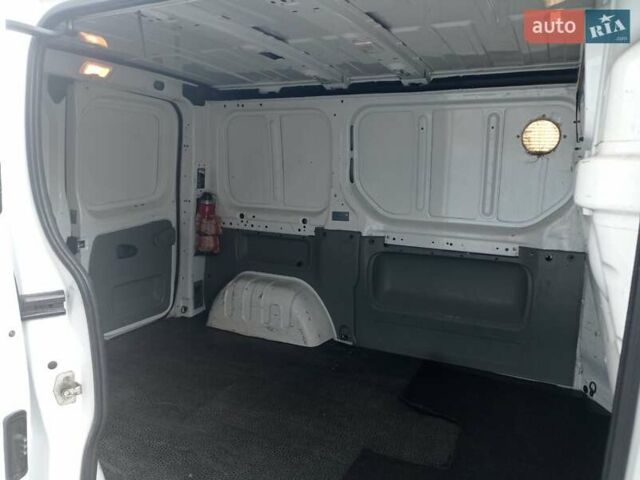 Рено Трафик груз-пасс., объемом двигателя 2 л и пробегом 251 тыс. км за 9500 $, фото 19 на Automoto.ua