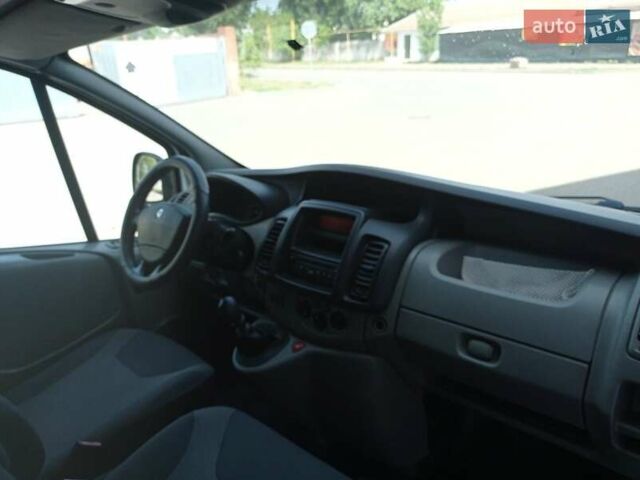 Рено Трафик груз-пасс., объемом двигателя 2 л и пробегом 251 тыс. км за 9500 $, фото 21 на Automoto.ua