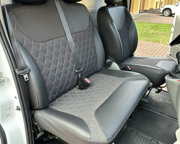 Рено Трафик груз-пасс., объемом двигателя 0 л и пробегом 238 тыс. км за 8700 $, фото 15 на Automoto.ua