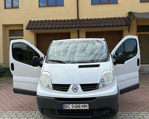 Рено Трафик груз-пасс., объемом двигателя 0 л и пробегом 238 тыс. км за 8700 $, фото 3 на Automoto.ua