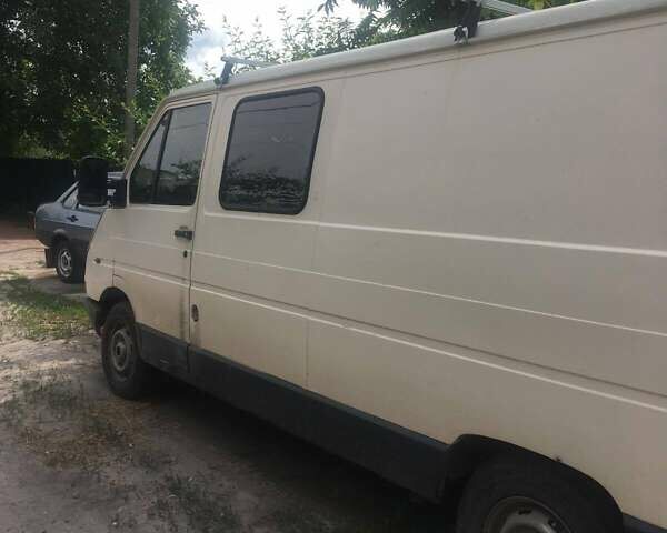 Рено Трафик груз-пасс., объемом двигателя 2.46 л и пробегом 50 тыс. км за 1650 $, фото 4 на Automoto.ua