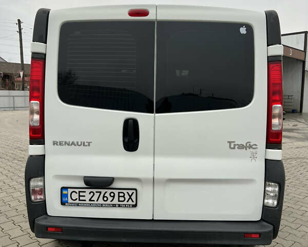 Рено Трафик груз-пасс., объемом двигателя 2 л и пробегом 223 тыс. км за 7800 $, фото 3 на Automoto.ua