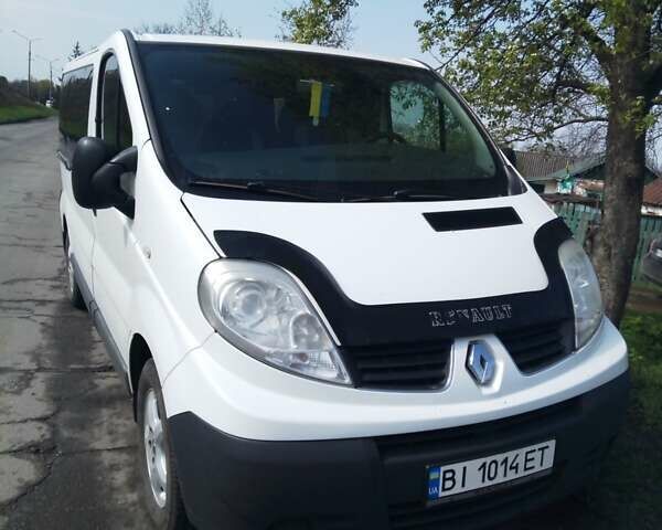 Рено Трафик груз-пасс., объемом двигателя 2 л и пробегом 282 тыс. км за 8500 $, фото 3 на Automoto.ua