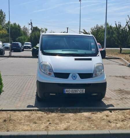 Рено Трафик груз-пасс., объемом двигателя 2 л и пробегом 330 тыс. км за 9300 $, фото 4 на Automoto.ua