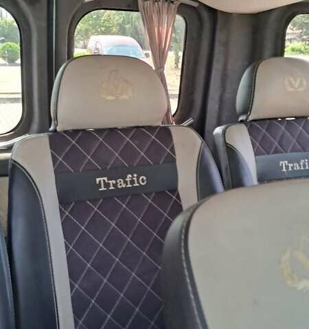 Рено Трафик груз-пасс., объемом двигателя 2 л и пробегом 330 тыс. км за 9300 $, фото 2 на Automoto.ua