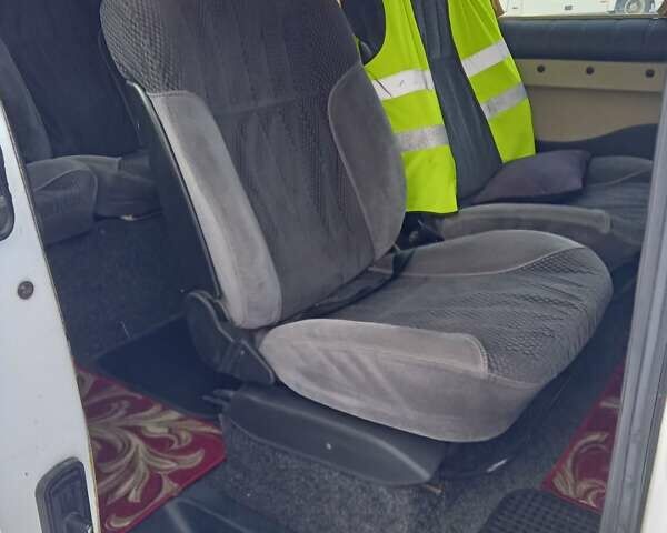 Рено Трафик груз-пасс., объемом двигателя 2 л и пробегом 365 тыс. км за 9900 $, фото 13 на Automoto.ua