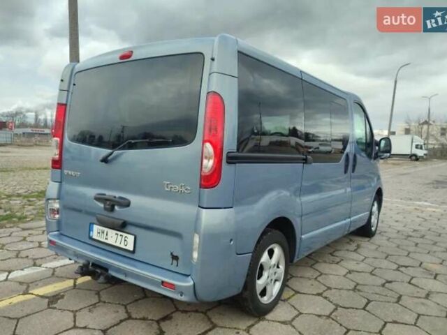Рено Трафик груз-пасс., объемом двигателя 2 л и пробегом 180 тыс. км за 8000 $, фото 1 на Automoto.ua