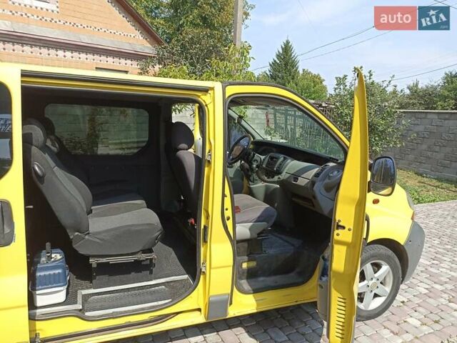 Жовтий Рено Трафік вант-пас., об'ємом двигуна 2.5 л та пробігом 432 тис. км за 7500 $, фото 5 на Automoto.ua