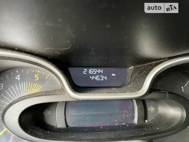 Серый Рено Трафик груз-пасс., объемом двигателя 0 л и пробегом 216 тыс. км за 13900 $, фото 16 на Automoto.ua