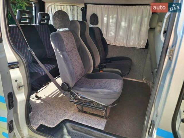 Серый Рено Трафик груз-пасс., объемом двигателя 1.9 л и пробегом 270 тыс. км за 7500 $, фото 4 на Automoto.ua