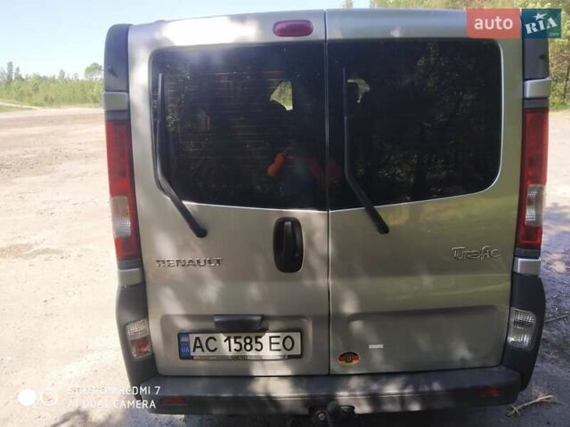 Серый Рено Трафик груз-пасс., объемом двигателя 0 л и пробегом 270 тыс. км за 14000 $, фото 5 на Automoto.ua