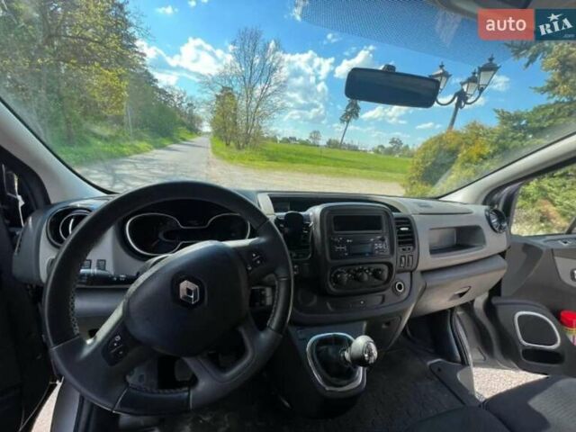 Серый Рено Трафик груз-пасс., объемом двигателя 1.6 л и пробегом 299 тыс. км за 11000 $, фото 10 на Automoto.ua