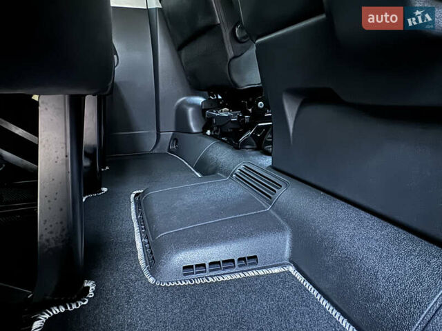 Серый Рено Трафик груз-пасс., объемом двигателя 2 л и пробегом 12 тыс. км за 42800 $, фото 61 на Automoto.ua