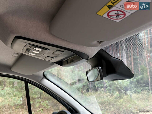 Серый Рено Трафик груз-пасс., объемом двигателя 2 л и пробегом 12 тыс. км за 42800 $, фото 52 на Automoto.ua