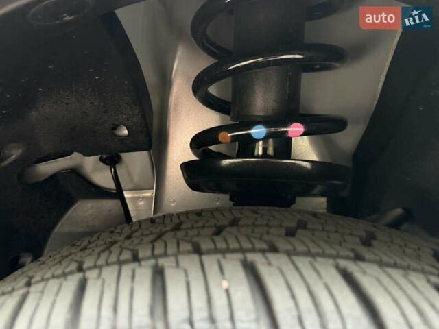 Серый Рено Трафик груз-пасс., объемом двигателя 2 л и пробегом 12 тыс. км за 42800 $, фото 21 на Automoto.ua