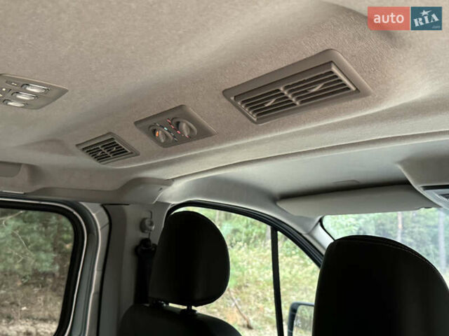 Серый Рено Трафик груз-пасс., объемом двигателя 2 л и пробегом 12 тыс. км за 42800 $, фото 54 на Automoto.ua