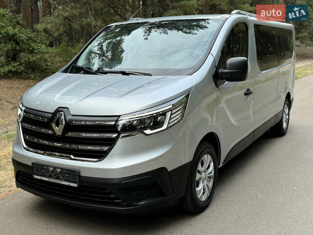 Серый Рено Трафик груз-пасс., объемом двигателя 2 л и пробегом 12 тыс. км за 42800 $, фото 5 на Automoto.ua