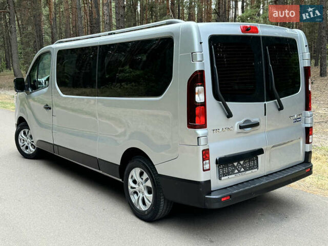 Серый Рено Трафик груз-пасс., объемом двигателя 2 л и пробегом 12 тыс. км за 42800 $, фото 37 на Automoto.ua