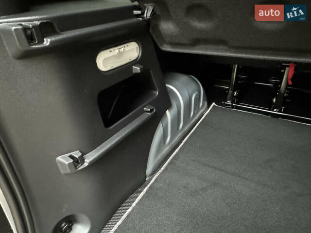 Серый Рено Трафик груз-пасс., объемом двигателя 2 л и пробегом 12 тыс. км за 42800 $, фото 66 на Automoto.ua