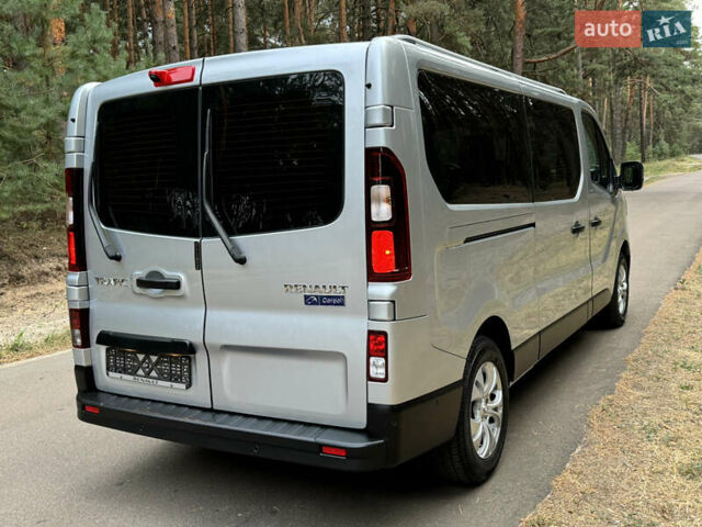 Серый Рено Трафик груз-пасс., объемом двигателя 2 л и пробегом 12 тыс. км за 42800 $, фото 13 на Automoto.ua