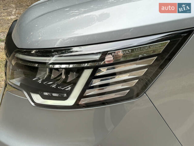 Серый Рено Трафик груз-пасс., объемом двигателя 2 л и пробегом 12 тыс. км за 42800 $, фото 26 на Automoto.ua