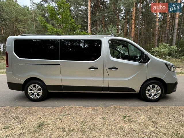 Серый Рено Трафик груз-пасс., объемом двигателя 2 л и пробегом 12 тыс. км за 42800 $, фото 15 на Automoto.ua