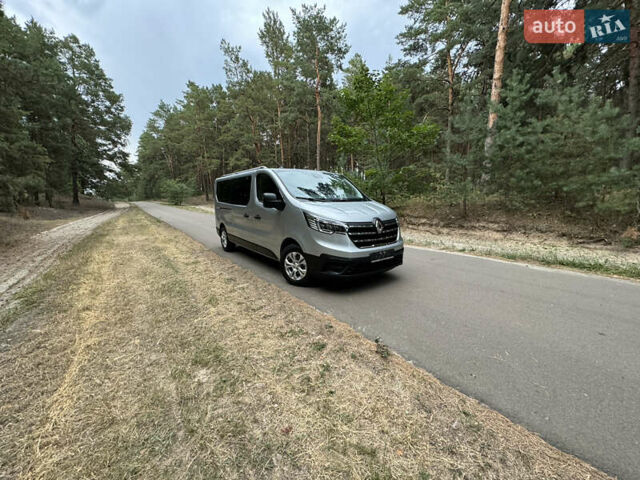 Серый Рено Трафик груз-пасс., объемом двигателя 2 л и пробегом 12 тыс. км за 42800 $, фото 69 на Automoto.ua