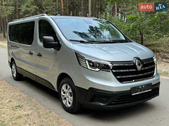 Серый Рено Трафик груз-пасс., объемом двигателя 2 л и пробегом 12 тыс. км за 42800 $, фото 1 на Automoto.ua