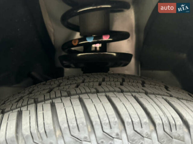 Серый Рено Трафик груз-пасс., объемом двигателя 2 л и пробегом 12 тыс. км за 42800 $, фото 22 на Automoto.ua