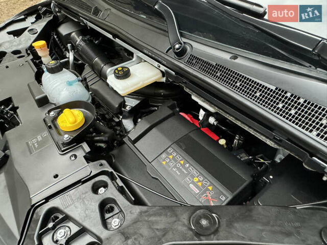 Серый Рено Трафик груз-пасс., объемом двигателя 2 л и пробегом 12 тыс. км за 42800 $, фото 81 на Automoto.ua