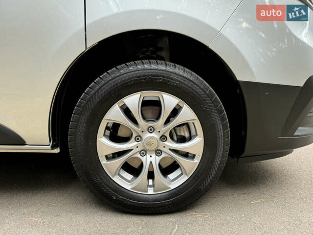 Серый Рено Трафик груз-пасс., объемом двигателя 2 л и пробегом 12 тыс. км за 42800 $, фото 17 на Automoto.ua