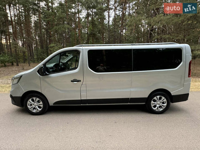 Серый Рено Трафик груз-пасс., объемом двигателя 2 л и пробегом 12 тыс. км за 42800 $, фото 7 на Automoto.ua