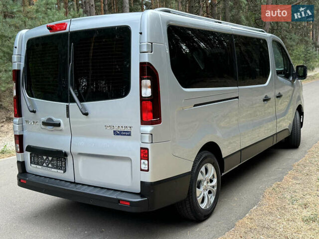 Серый Рено Трафик груз-пасс., объемом двигателя 2 л и пробегом 12 тыс. км за 42800 $, фото 38 на Automoto.ua