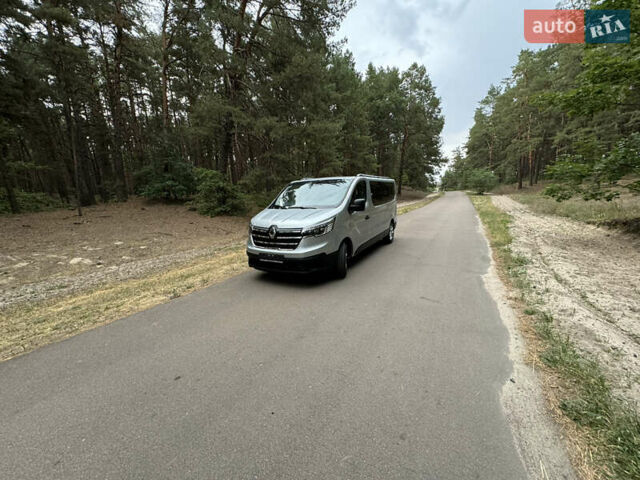 Серый Рено Трафик груз-пасс., объемом двигателя 2 л и пробегом 12 тыс. км за 42800 $, фото 72 на Automoto.ua