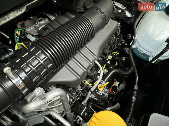 Серый Рено Трафик груз-пасс., объемом двигателя 2 л и пробегом 12 тыс. км за 42800 $, фото 82 на Automoto.ua