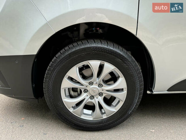 Серый Рено Трафик груз-пасс., объемом двигателя 2 л и пробегом 12 тыс. км за 42800 $, фото 20 на Automoto.ua