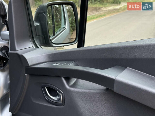 Серый Рено Трафик груз-пасс., объемом двигателя 2 л и пробегом 12 тыс. км за 42800 $, фото 48 на Automoto.ua